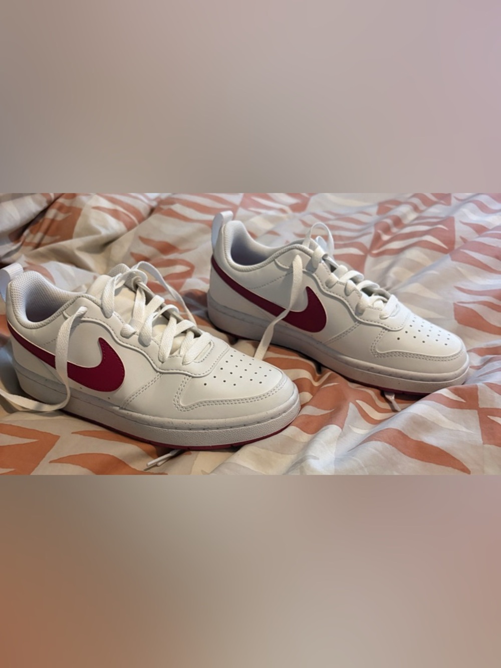 Nike White Sneakers with Hot Pink Swoosh NWOT Kids size 4Y